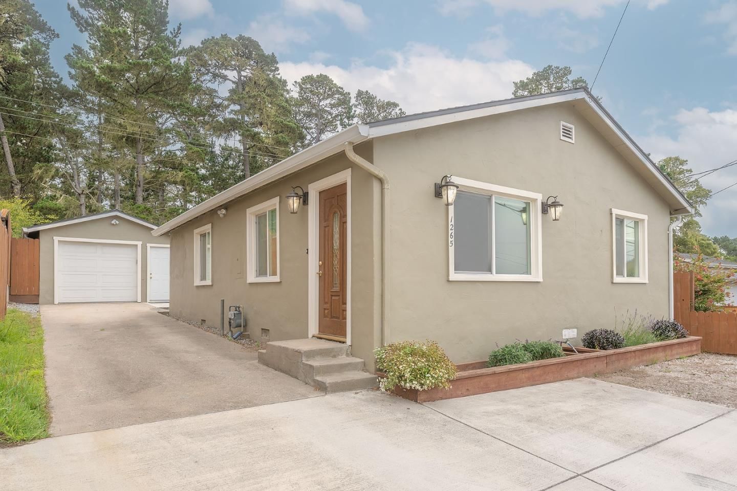 Listing Photo 1