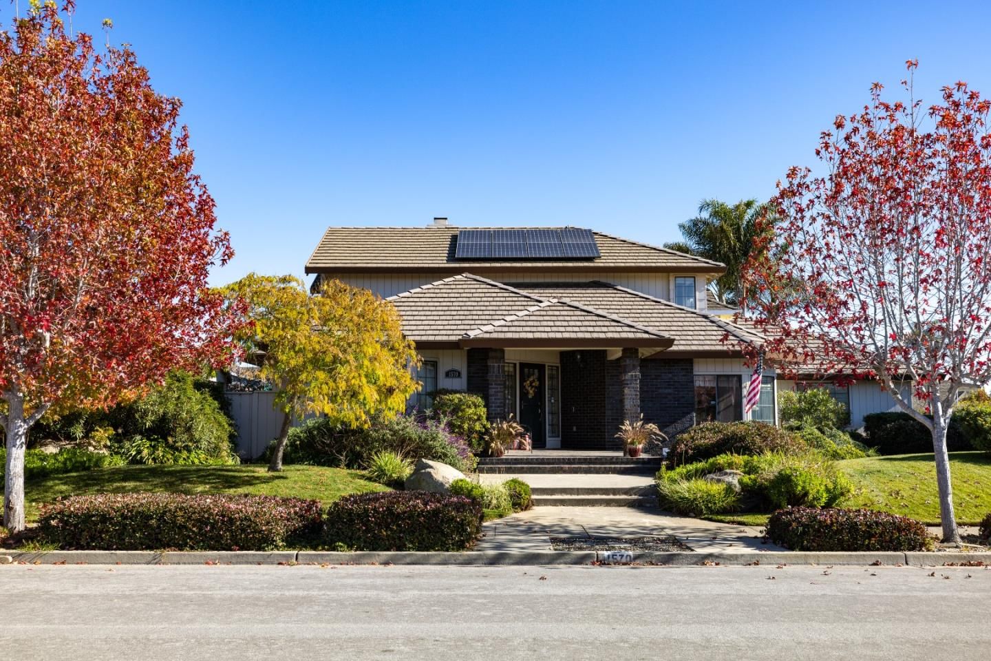 MLS Listing Photo 1