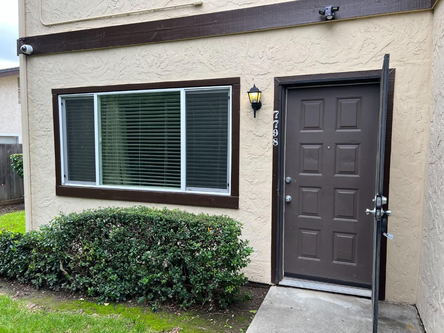 MLS Listing Photo 1