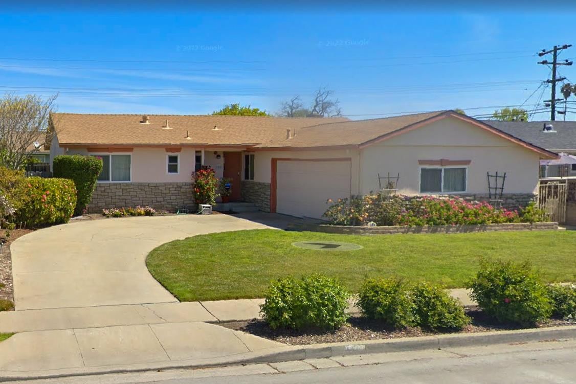 Listing Photo 1