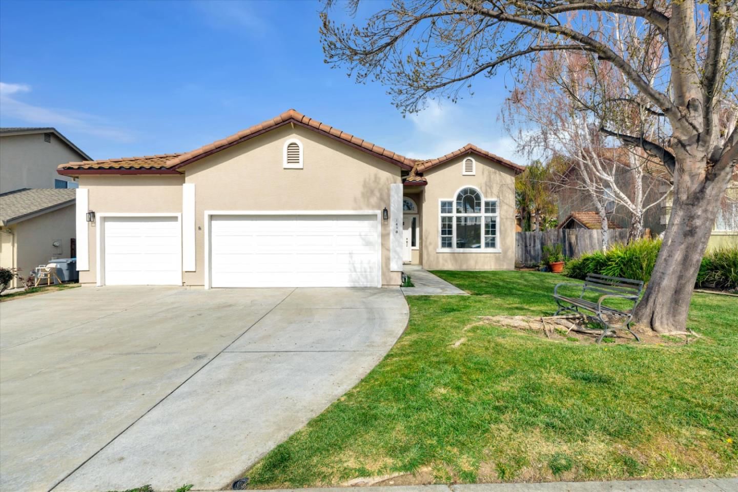 Listing Photo 1