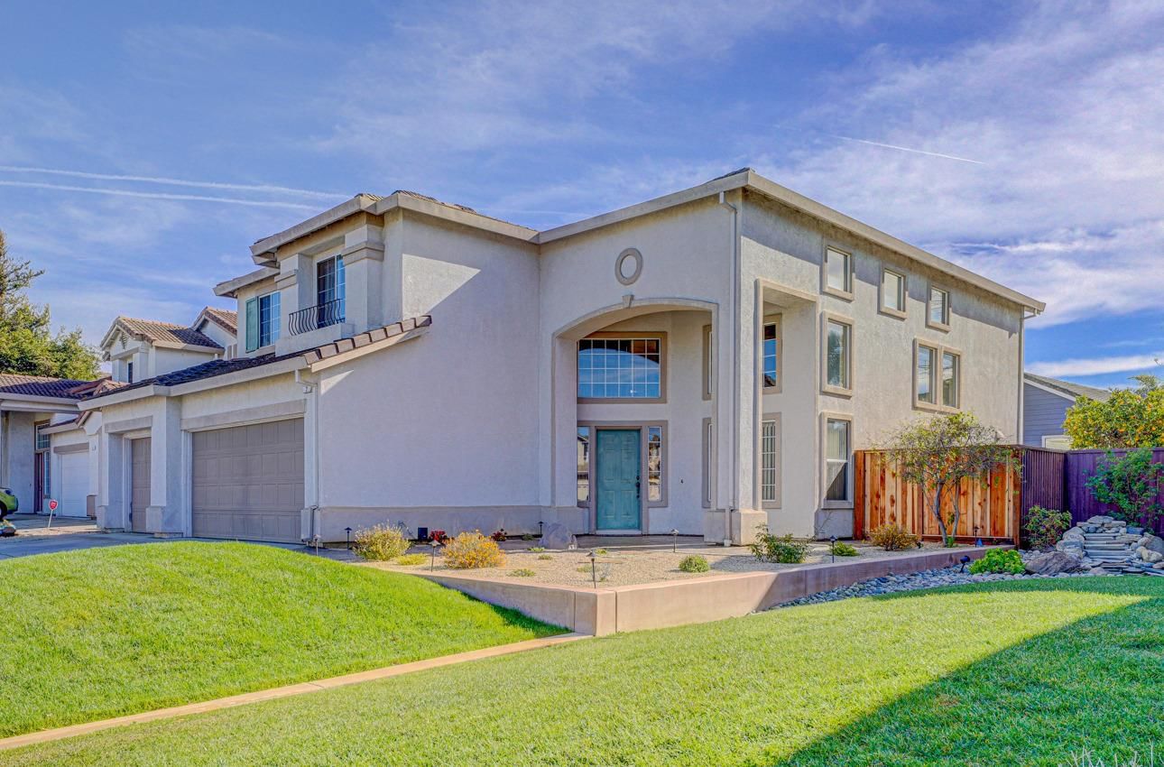 MLS Listing Photo 1
