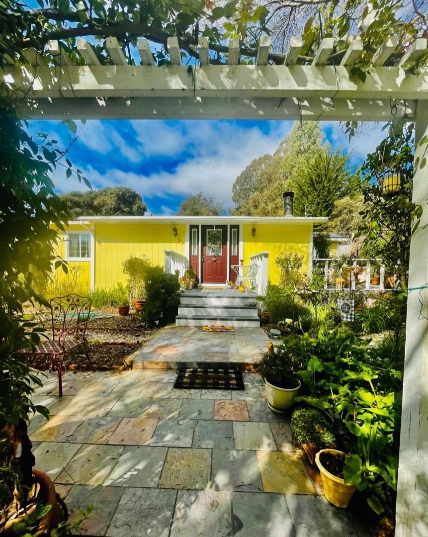 Listing Photo 1