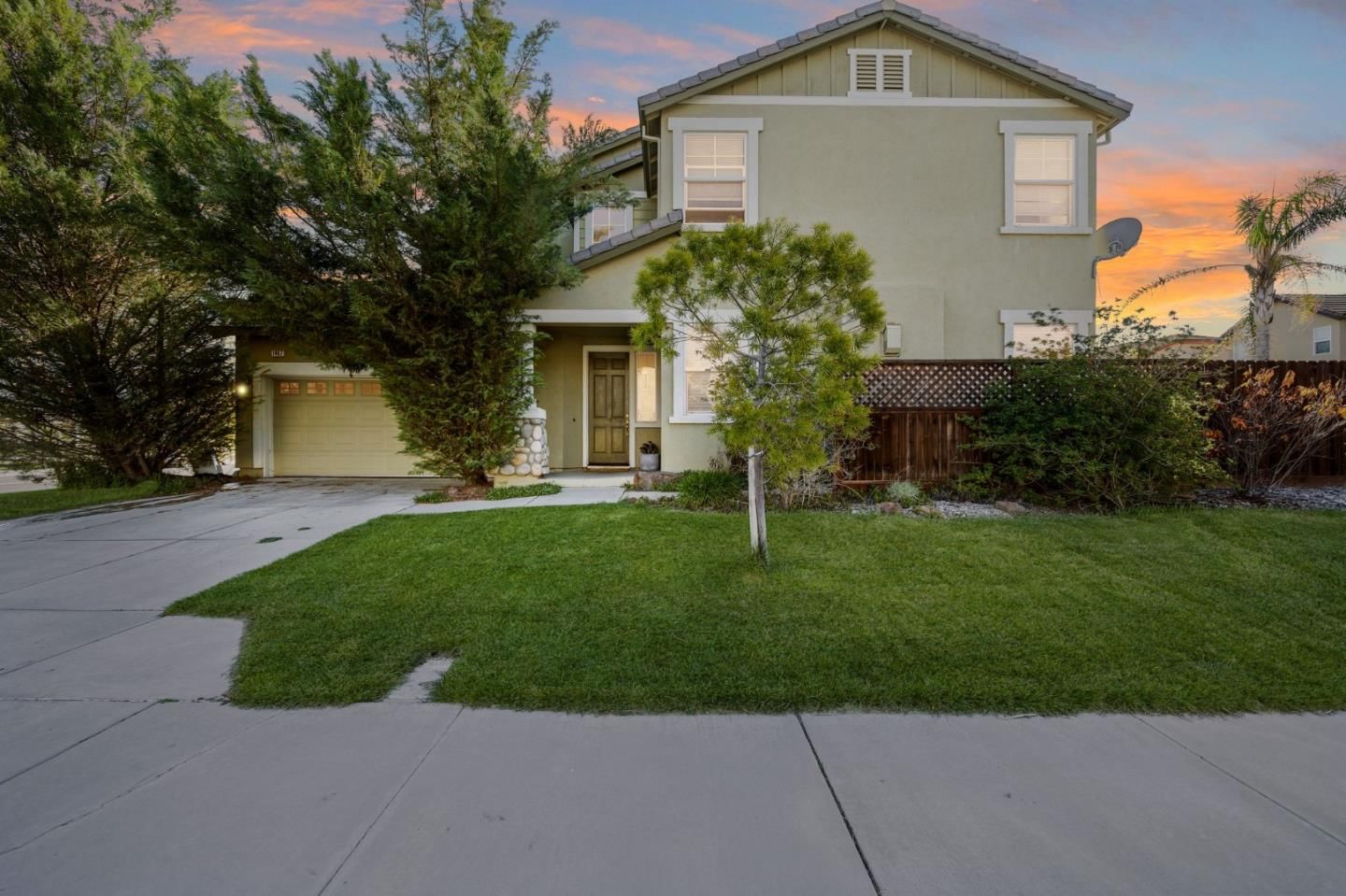 Listing Photo 1