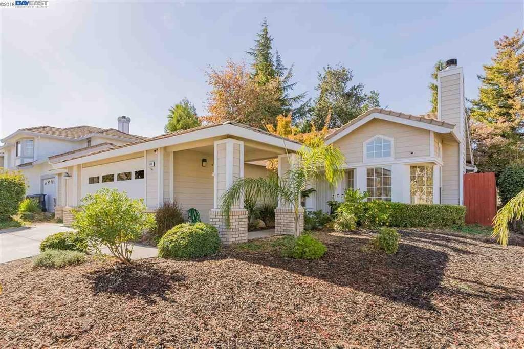 MLS Listing Photo 1