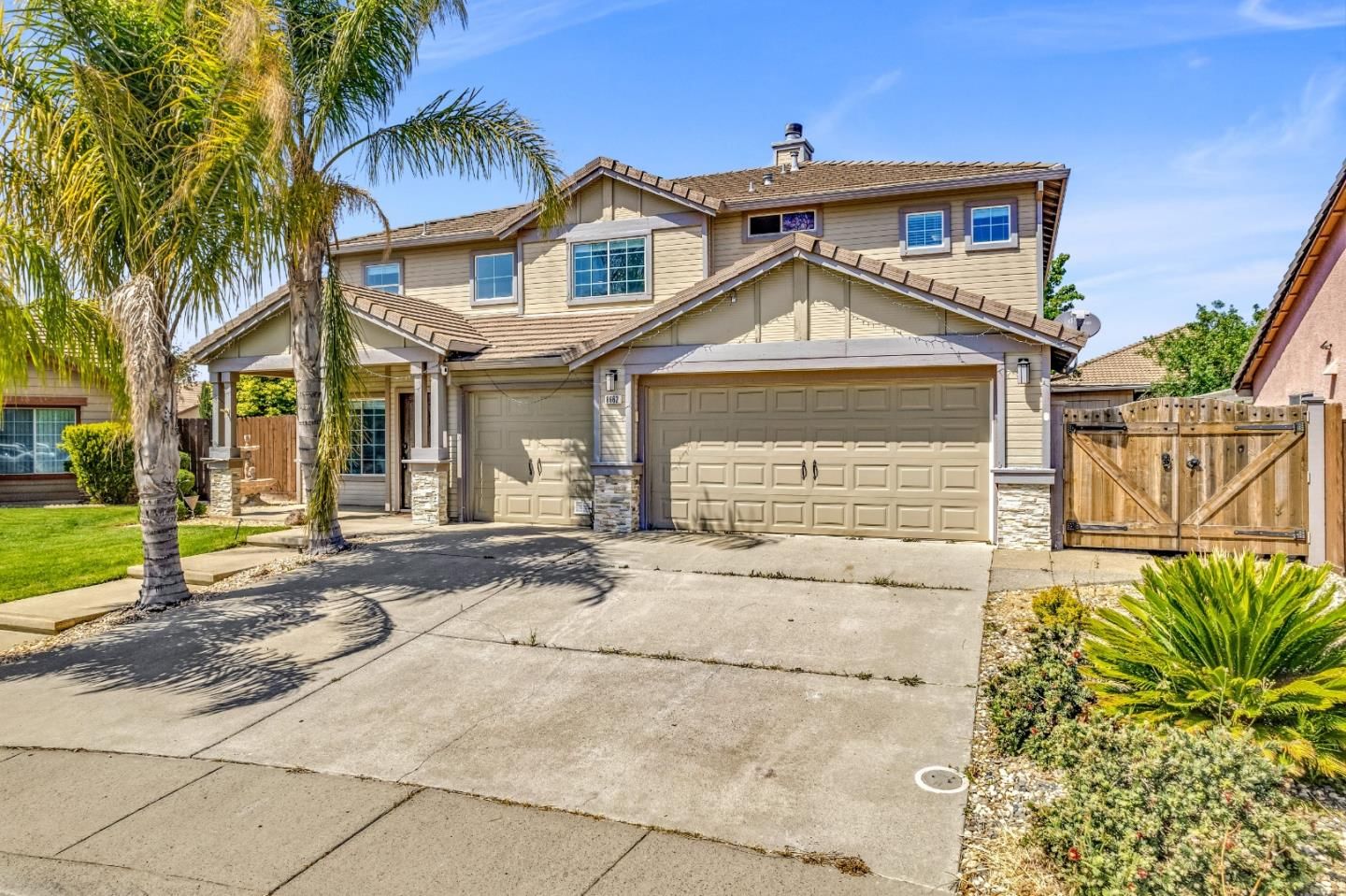 Listing Photo 1