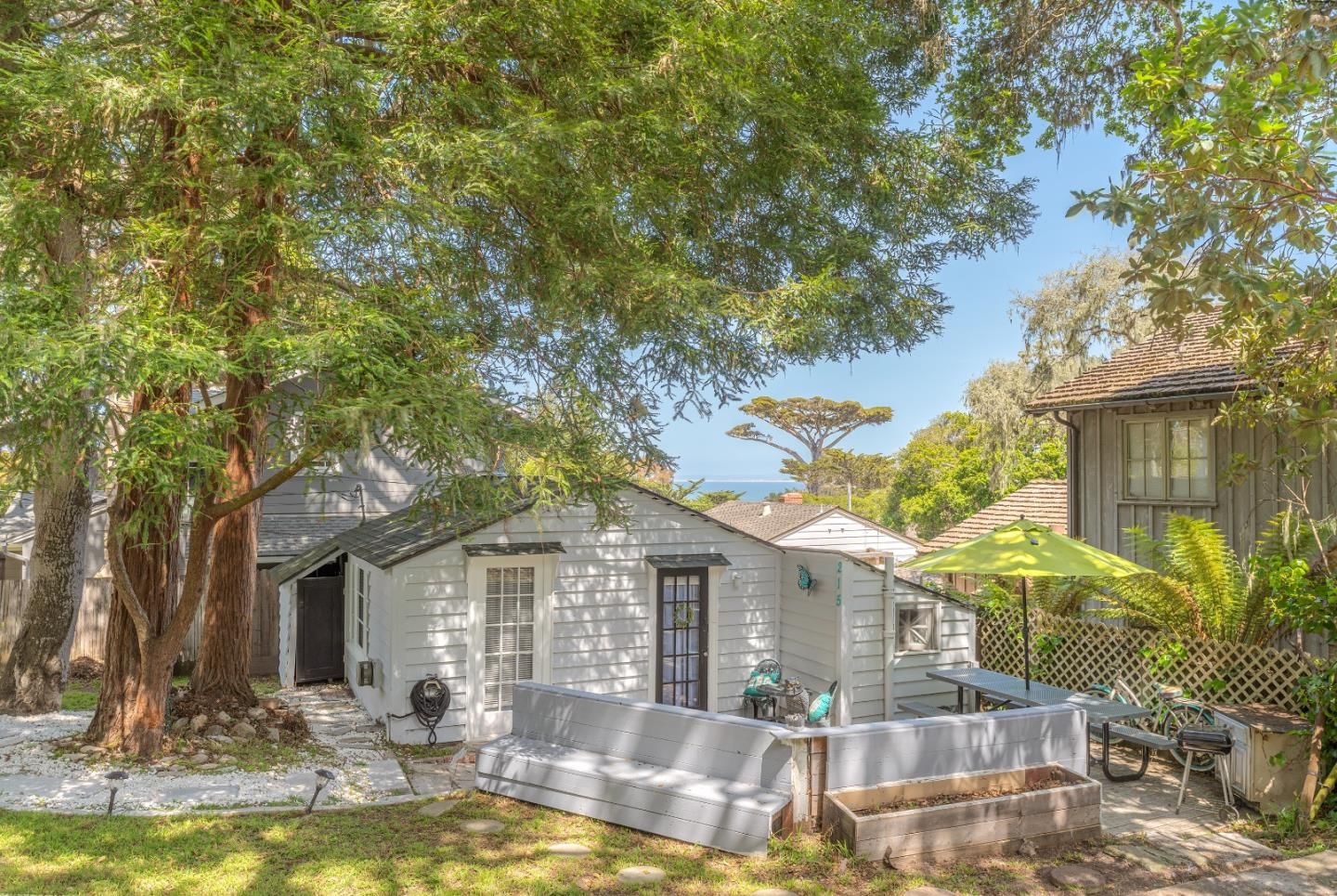 Listing Photo 1