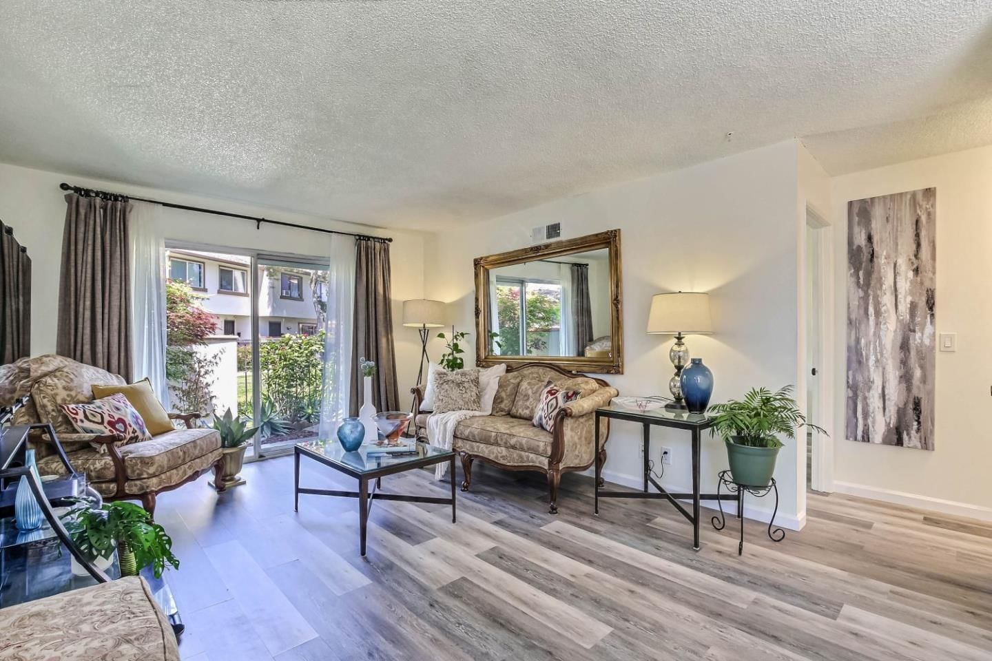 MLS Listing Photo 1
