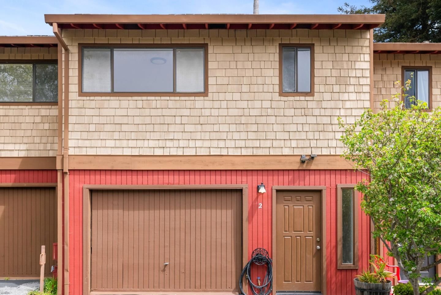 MLS Listing Photo 1