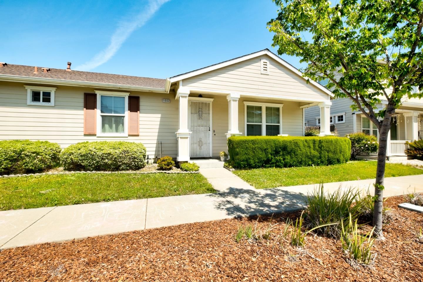 Listing Photo 1