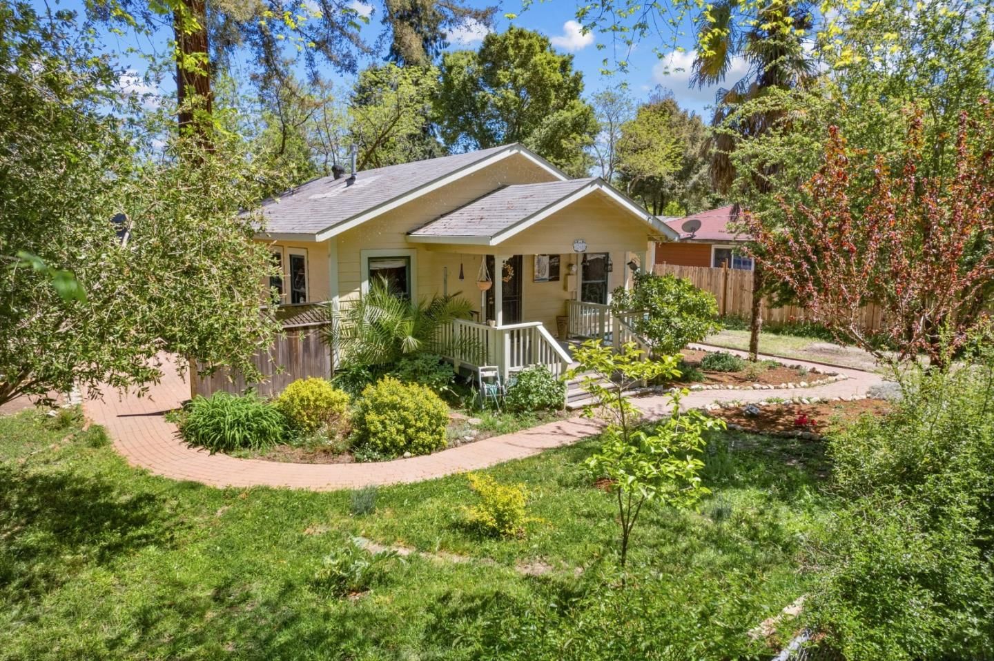 Listing Photo 1