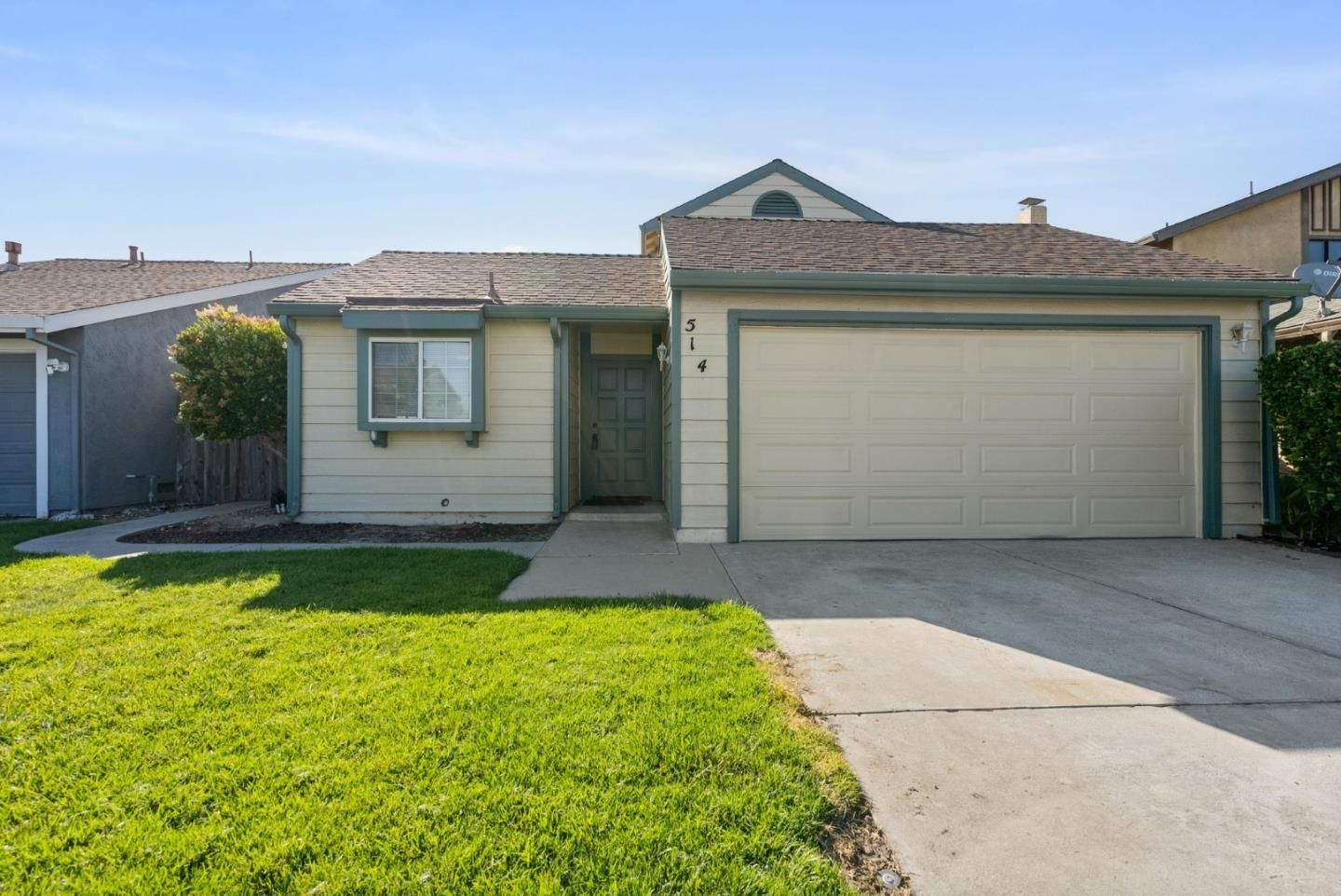 MLS Listing Photo 1