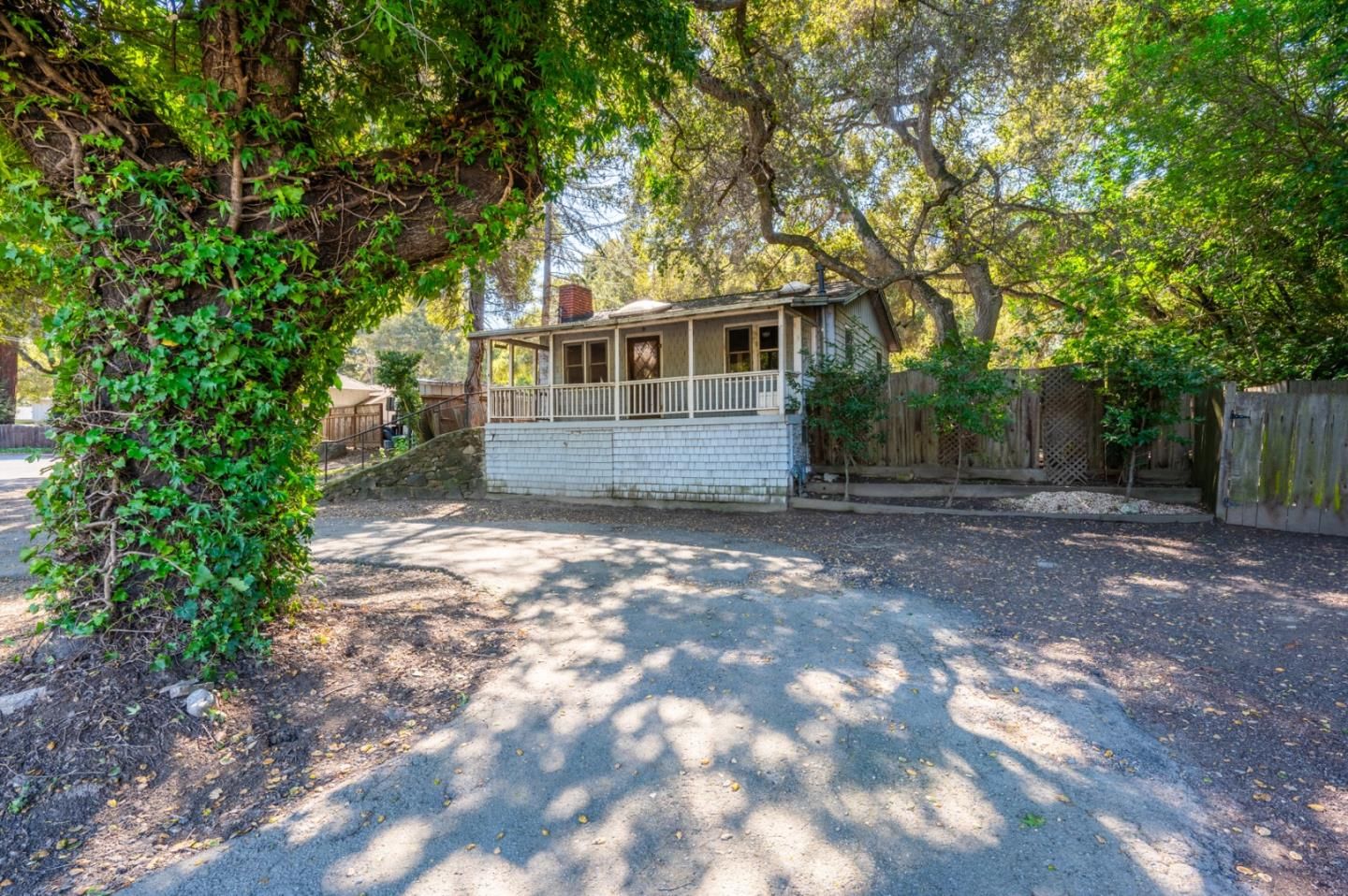 MLS Listing Photo 1