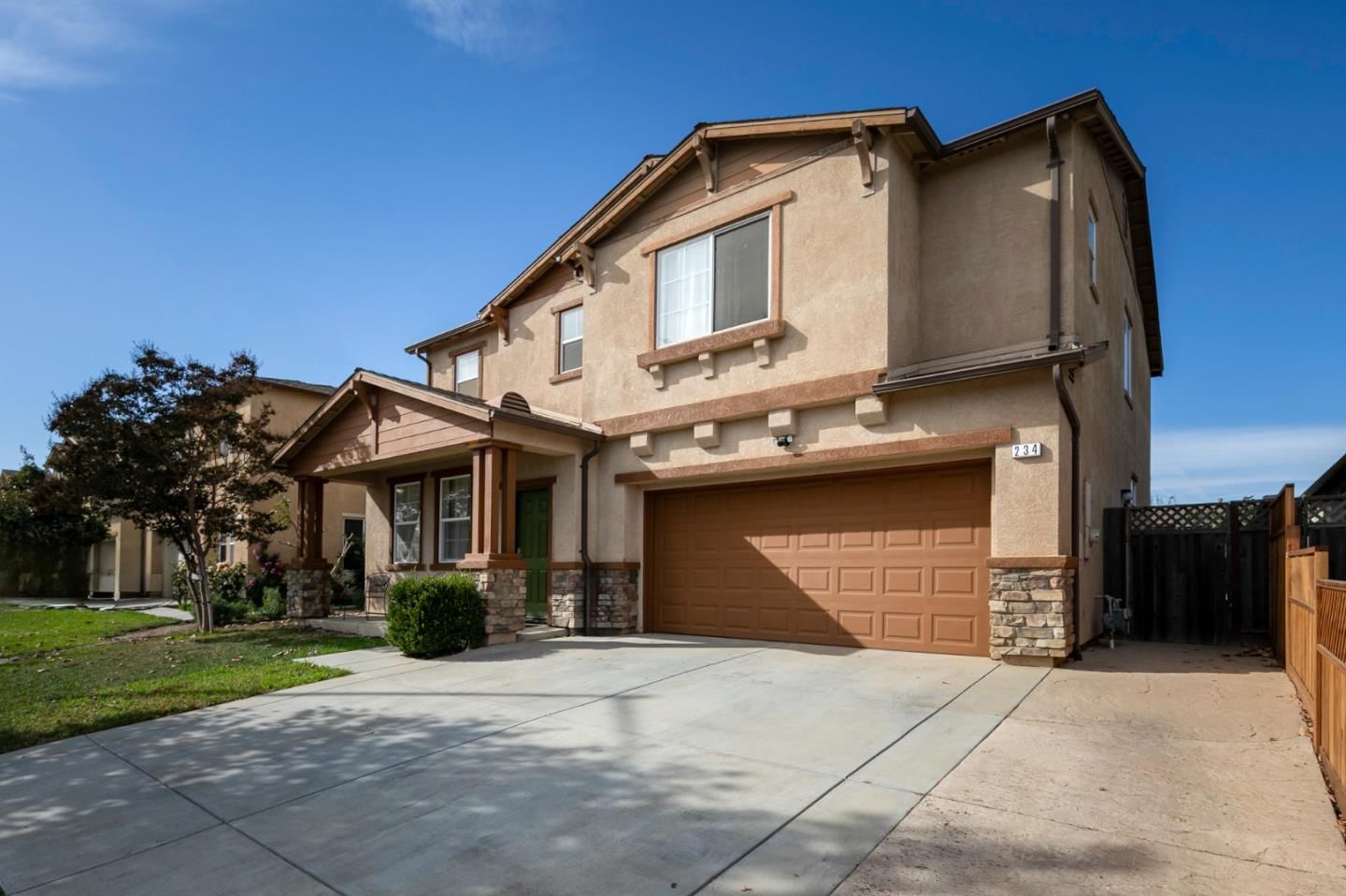 Listing Photo 1