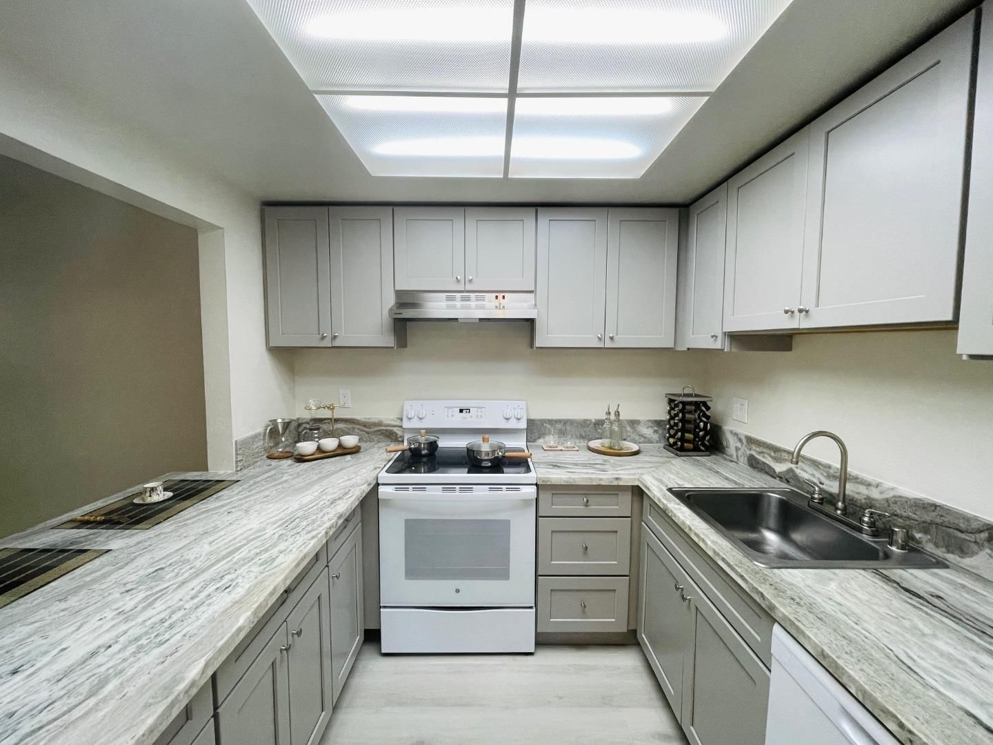 MLS Listing Photo 1