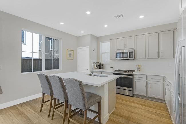 MLS Listing Photo 1