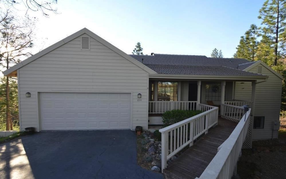 Listing Photo 1