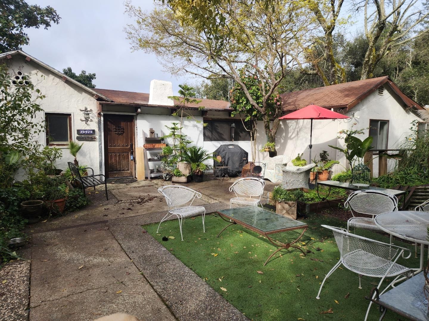 Listing Photo 1