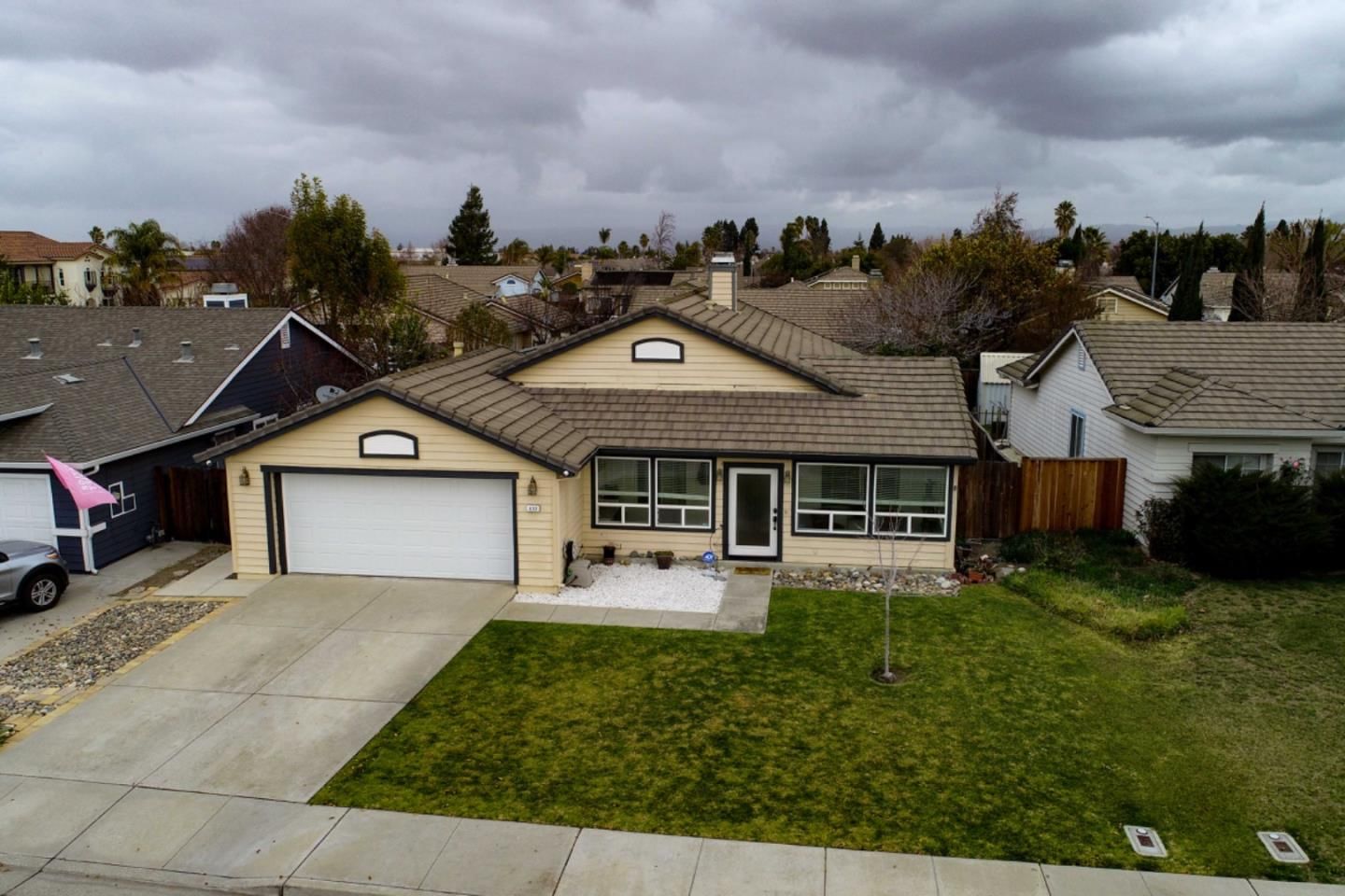 Listing Photo 1