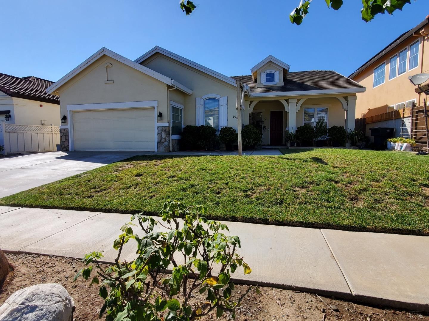 Listing Photo 1