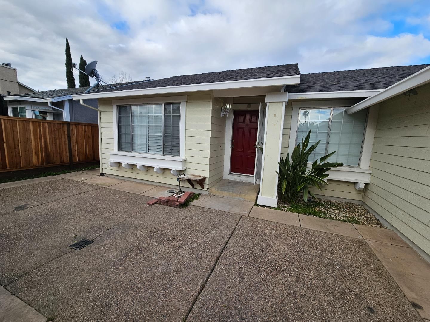 Listing Photo 1