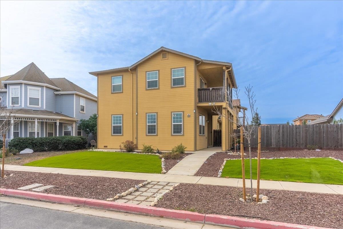 Listing Photo 1