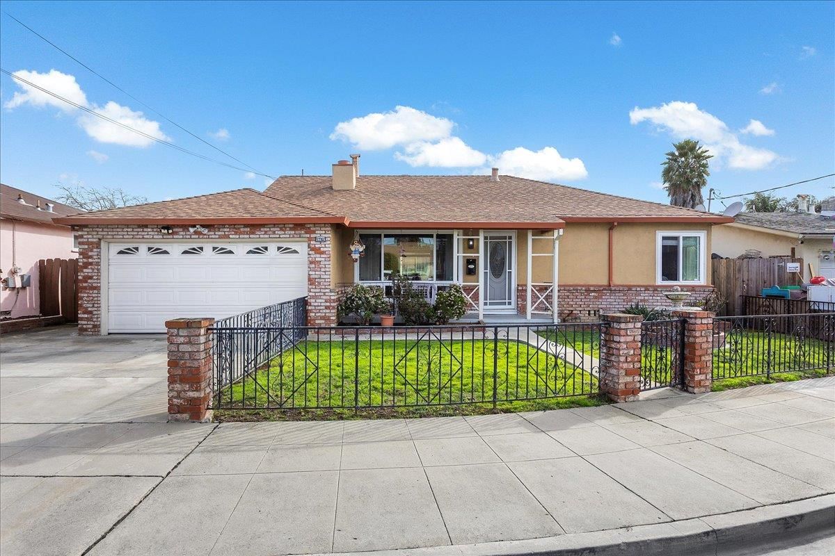 Listing Photo 1