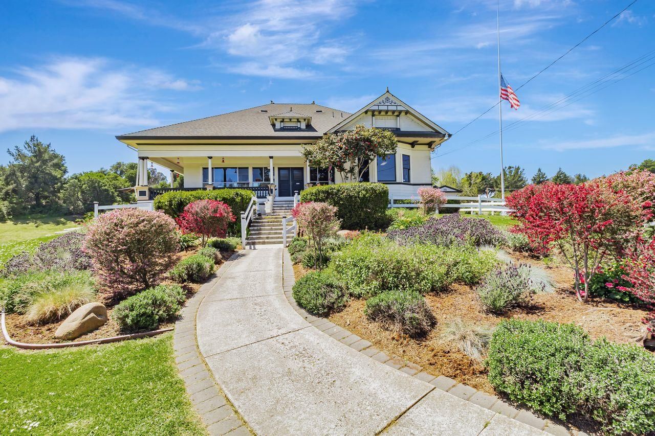 Spring Hills