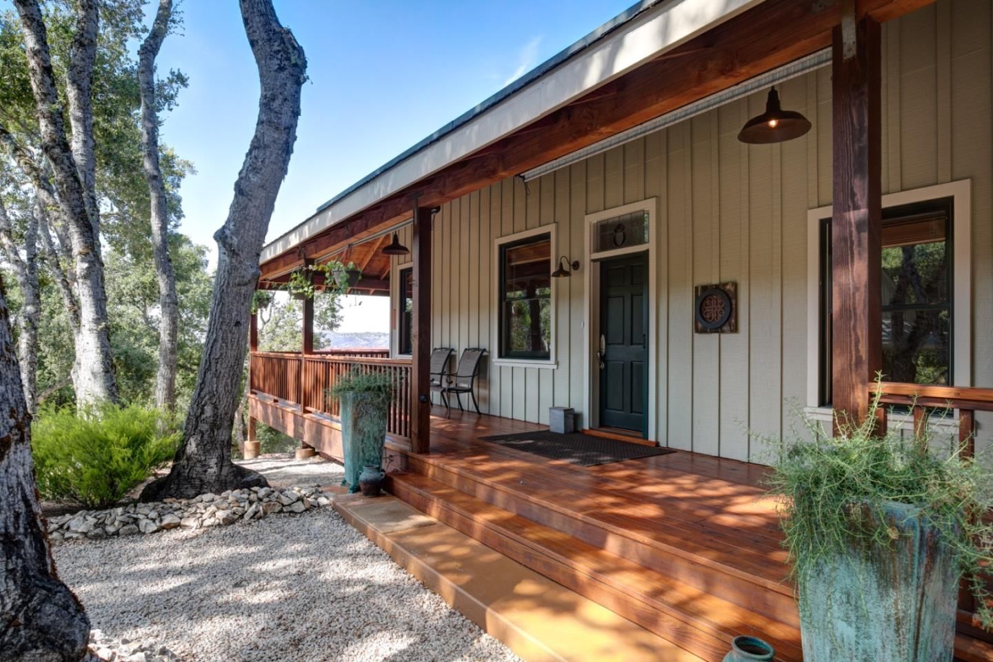 MLS Listing Photo 3