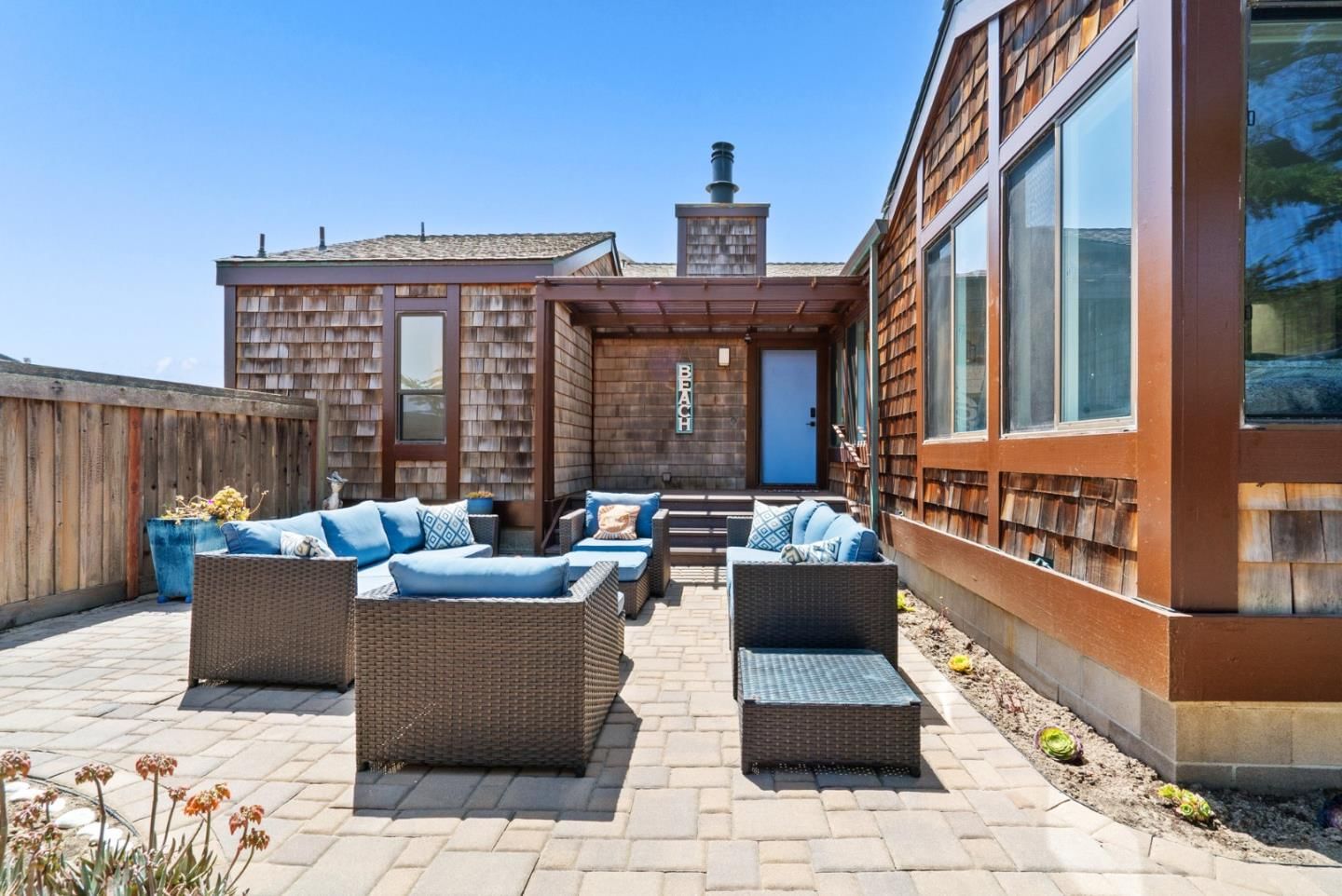 MLS Listing Photo 3