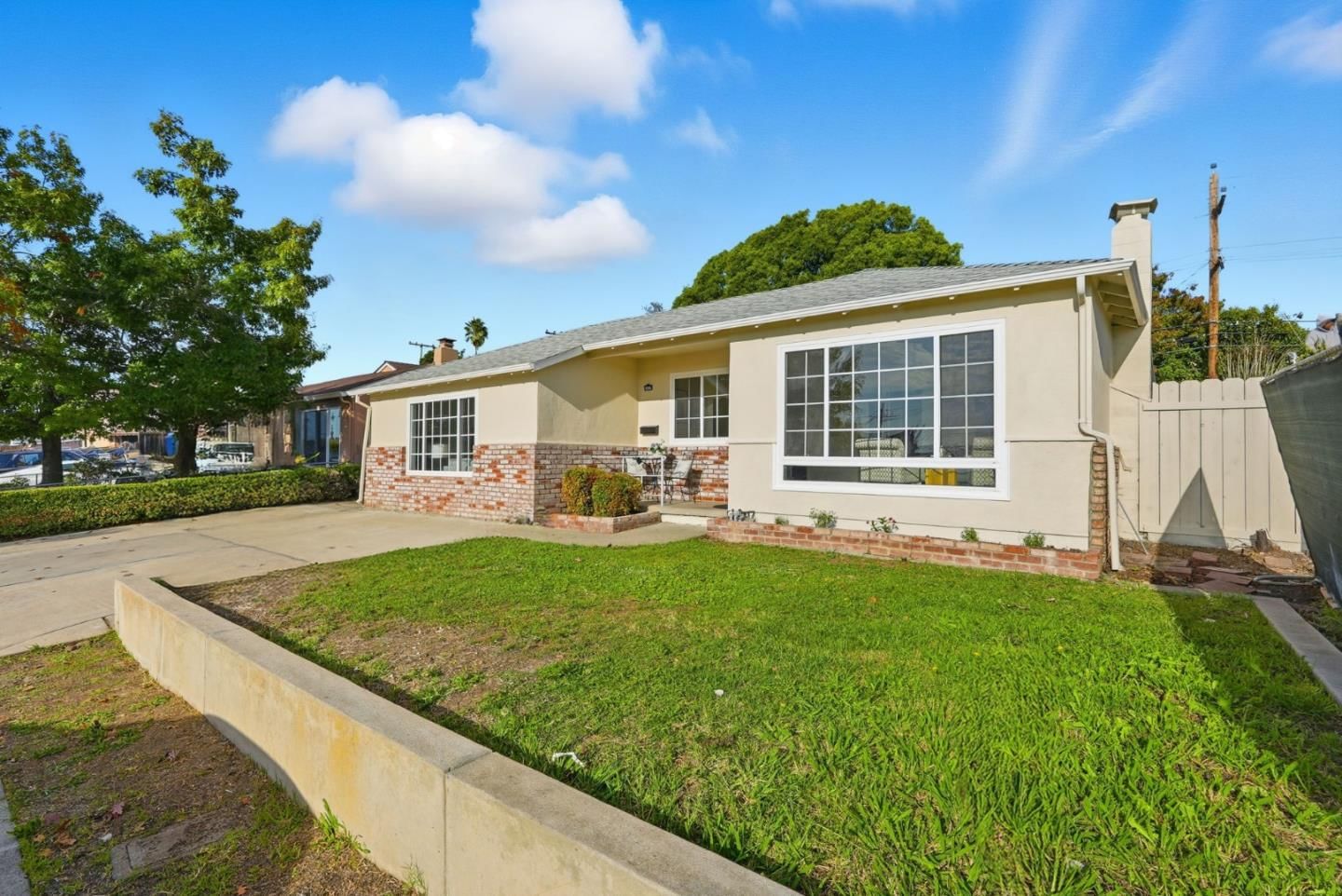 MLS Listing Photo 3