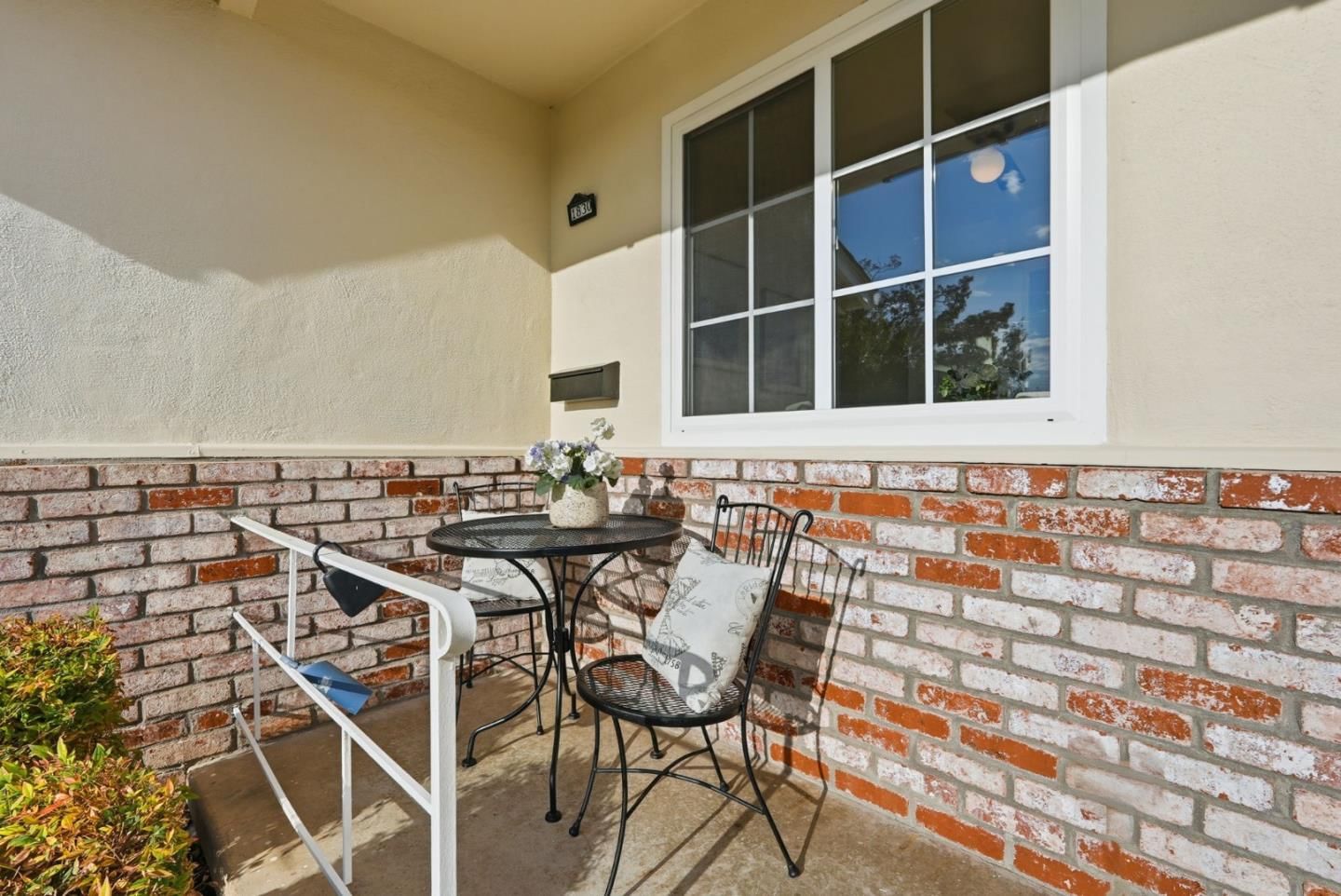 MLS Listing Photo 4