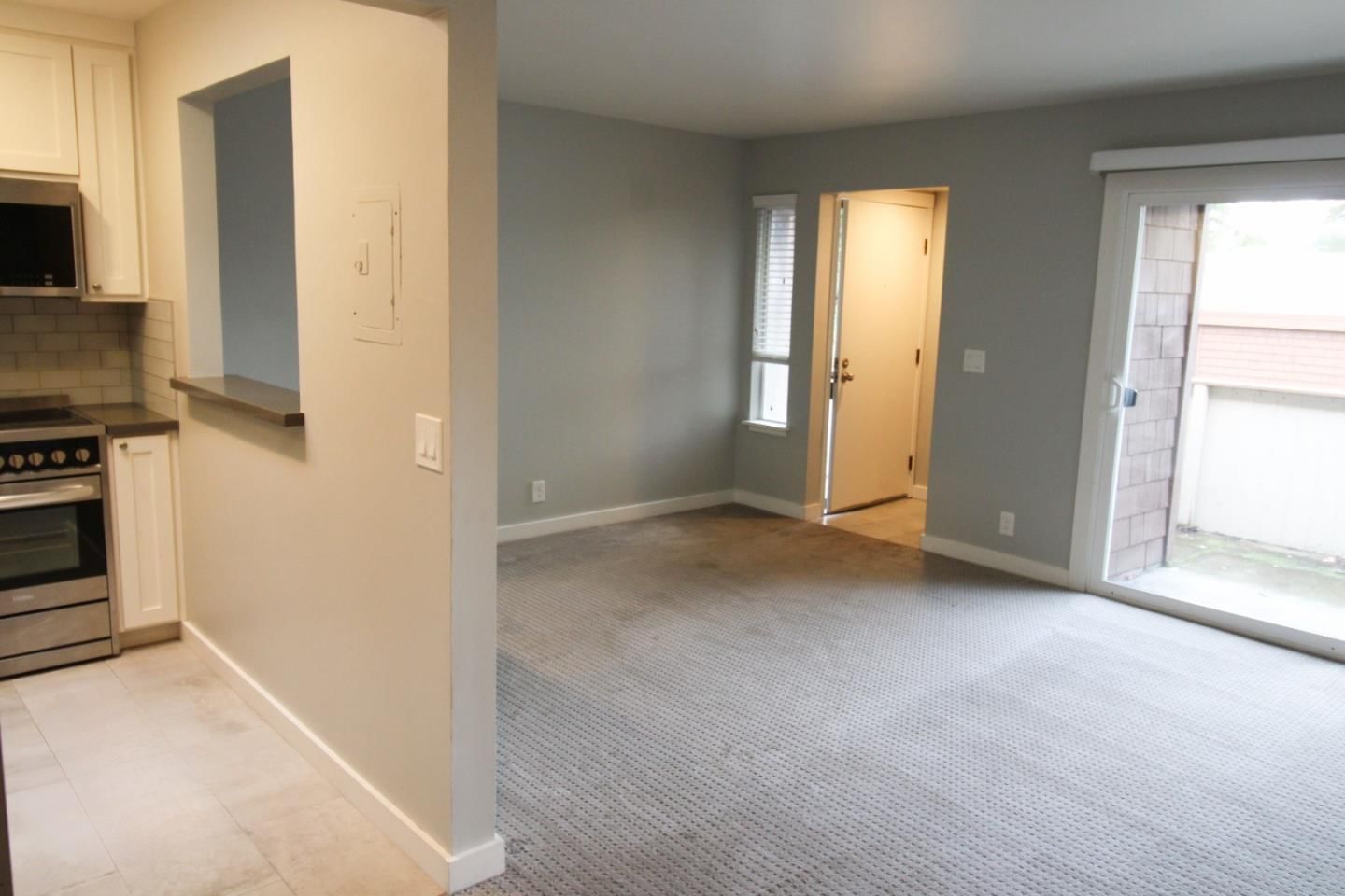 MLS Listing Photo 4