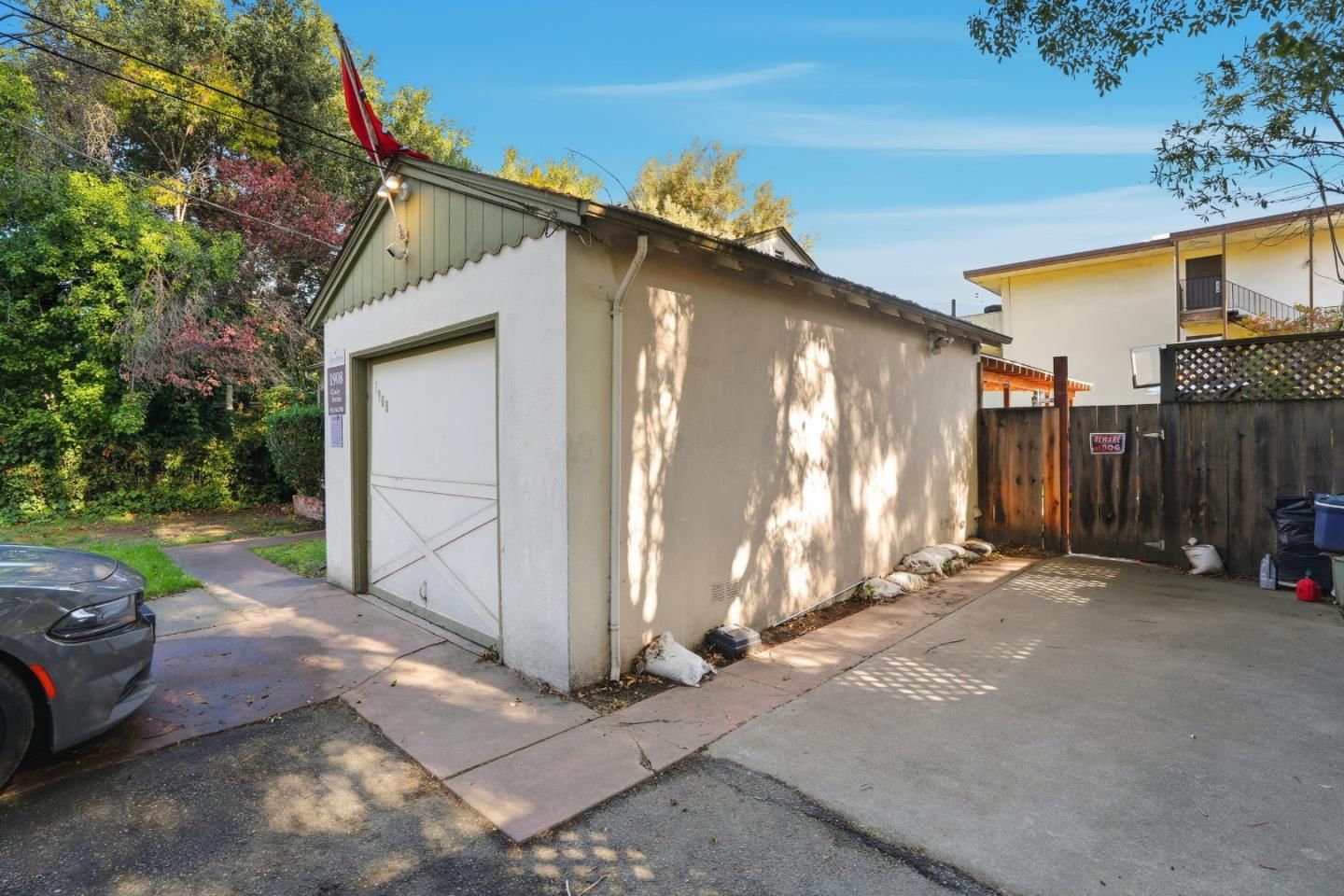 MLS Listing Photo 3