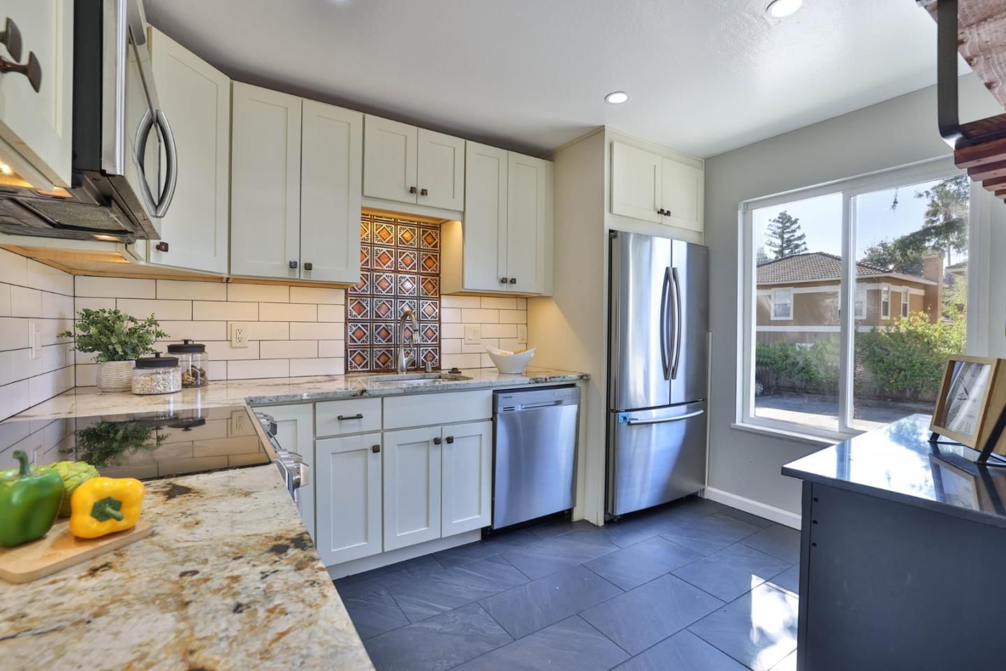 MLS Listing Photo 3