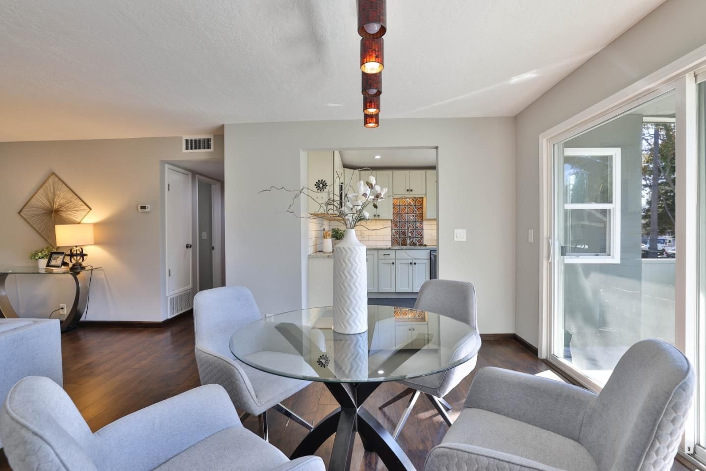 MLS Listing Photo 4