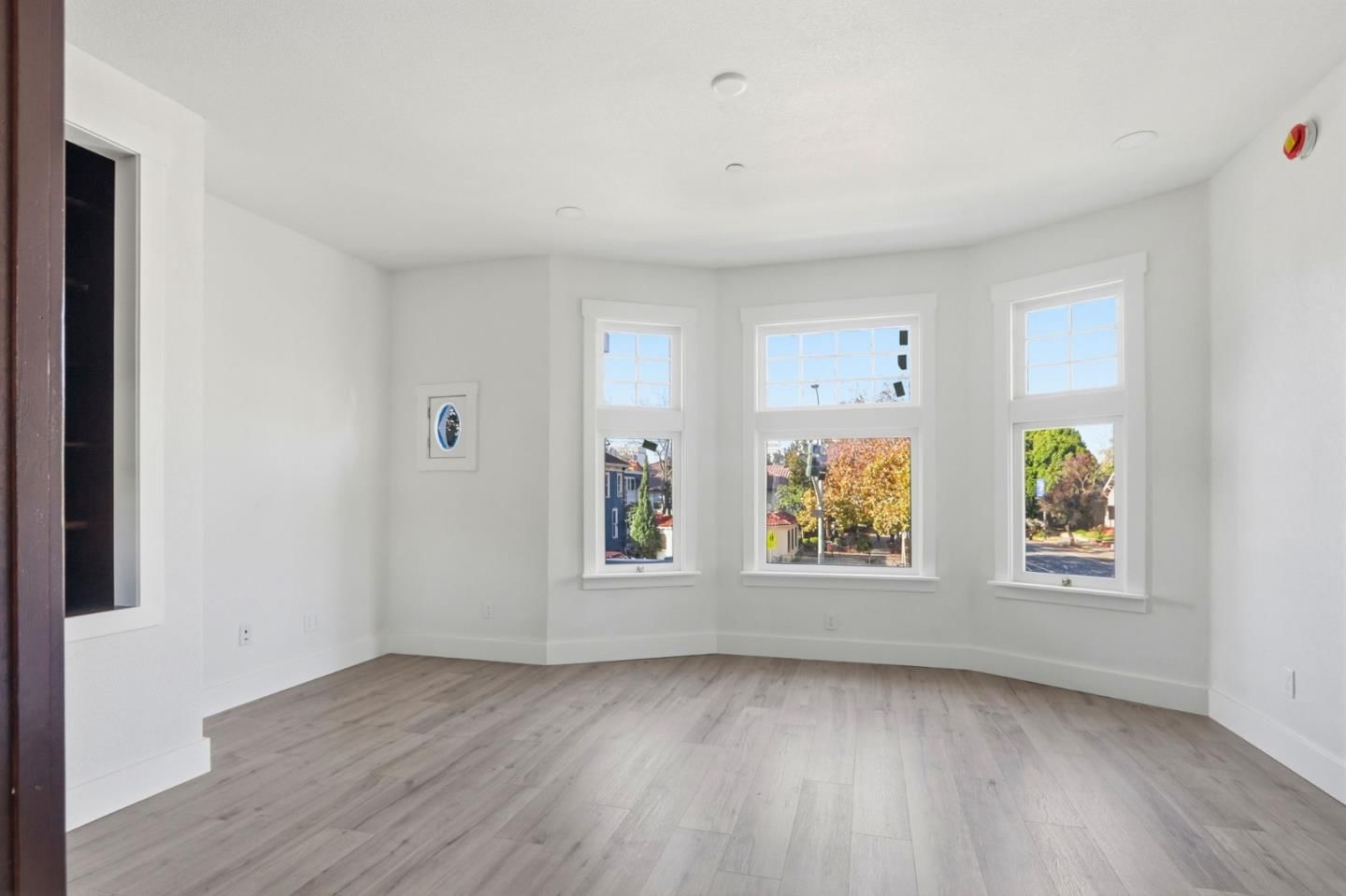 MLS Listing Photo 1