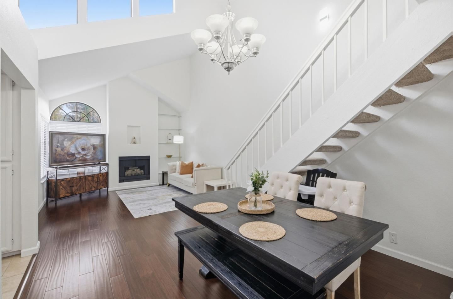 MLS Listing Photo 1