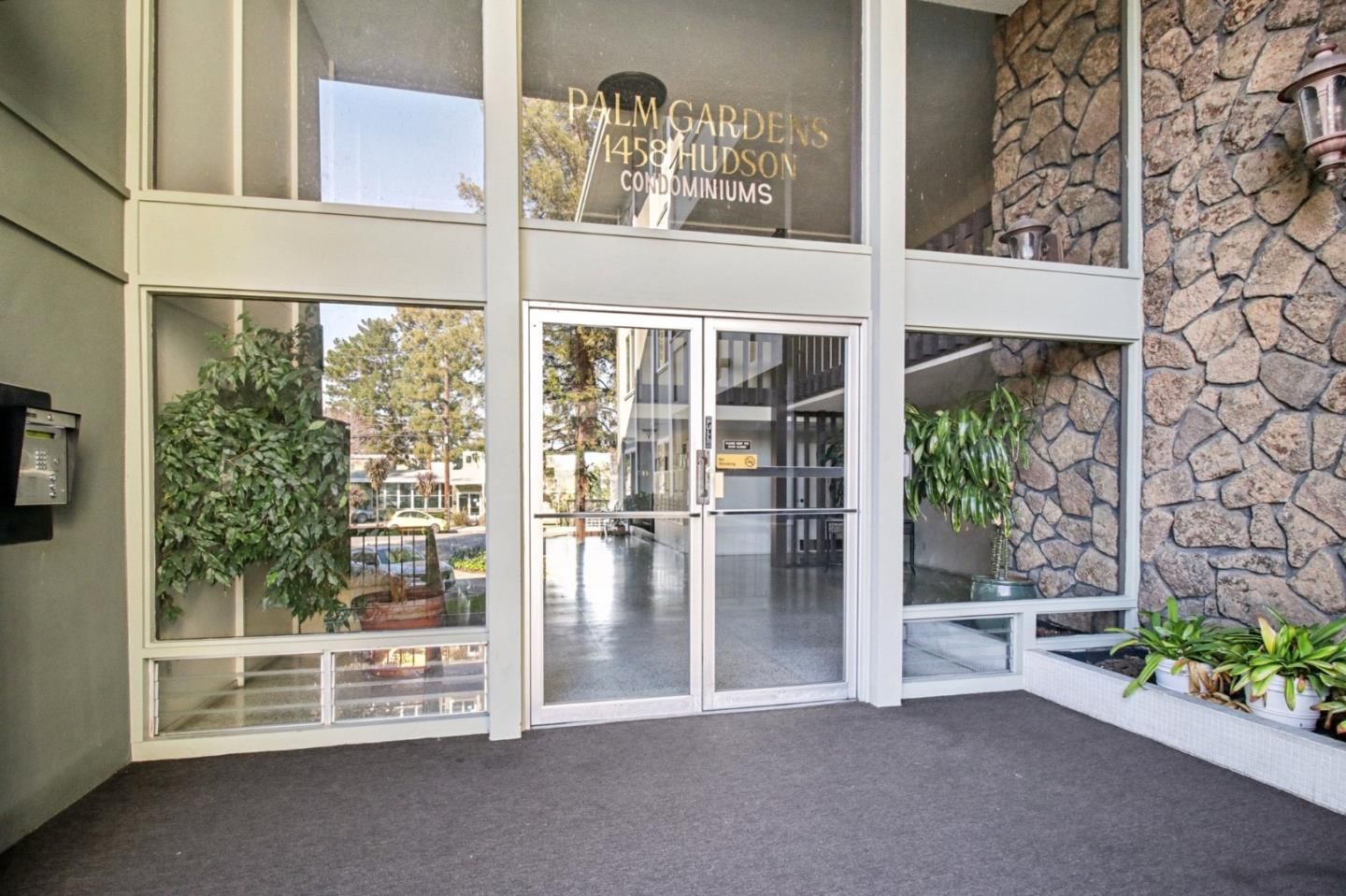 MLS Listing Photo 4