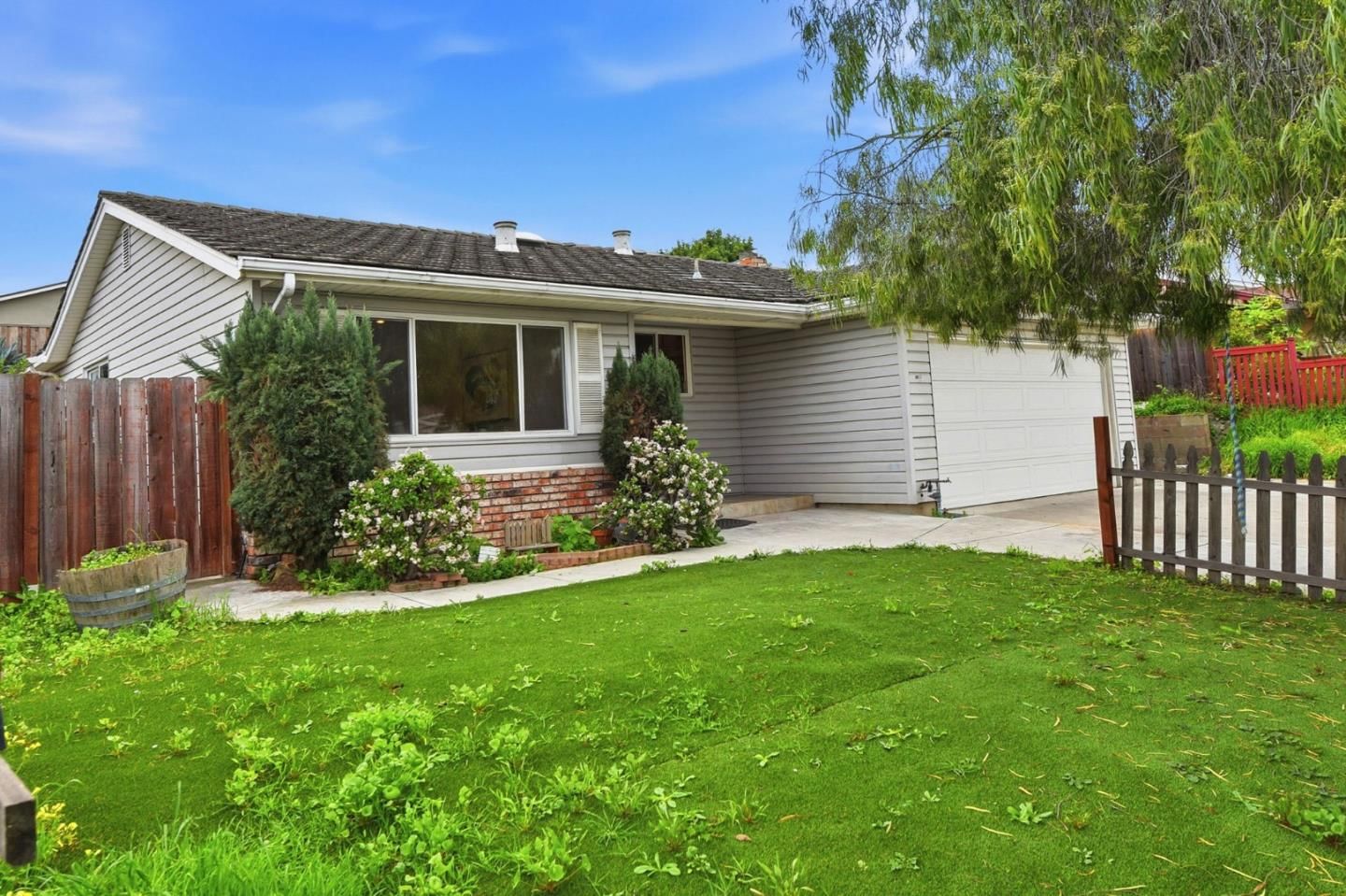 MLS Listing Photo 1