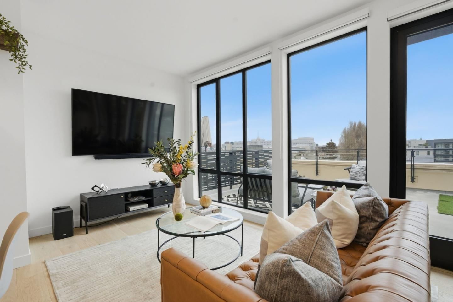 MLS Listing Photo 4