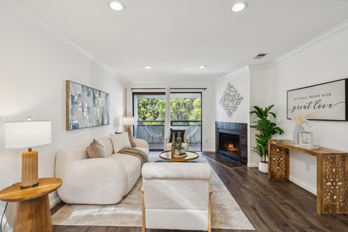 MLS Listing Photo 3