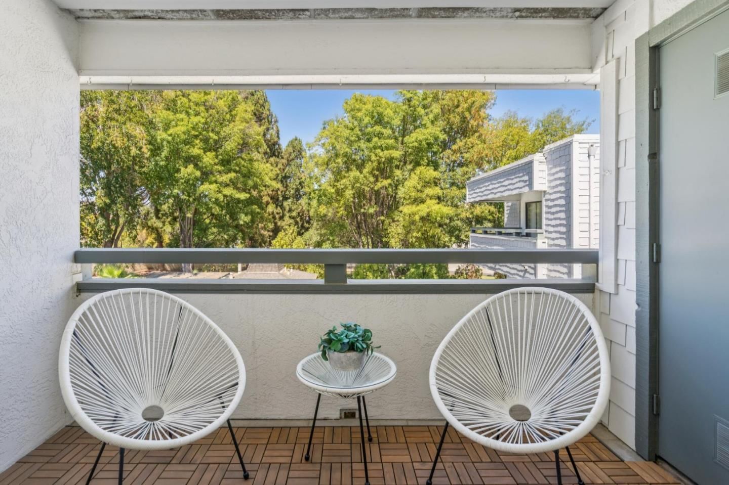 MLS Listing Photo 4