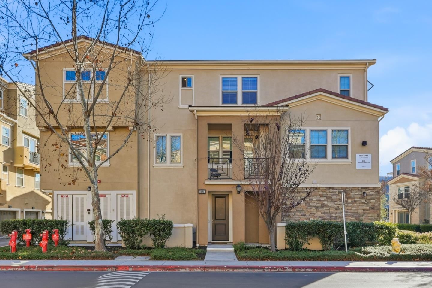 MLS Listing Photo 1