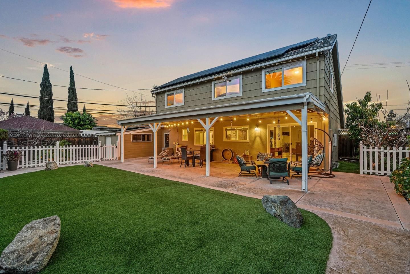 MLS Listing Photo 3