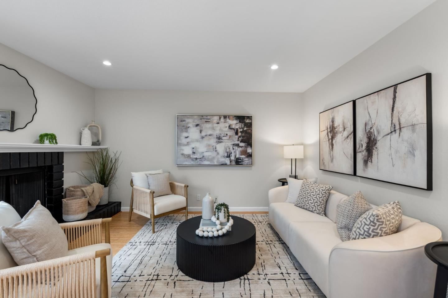 MLS Listing Photo 3