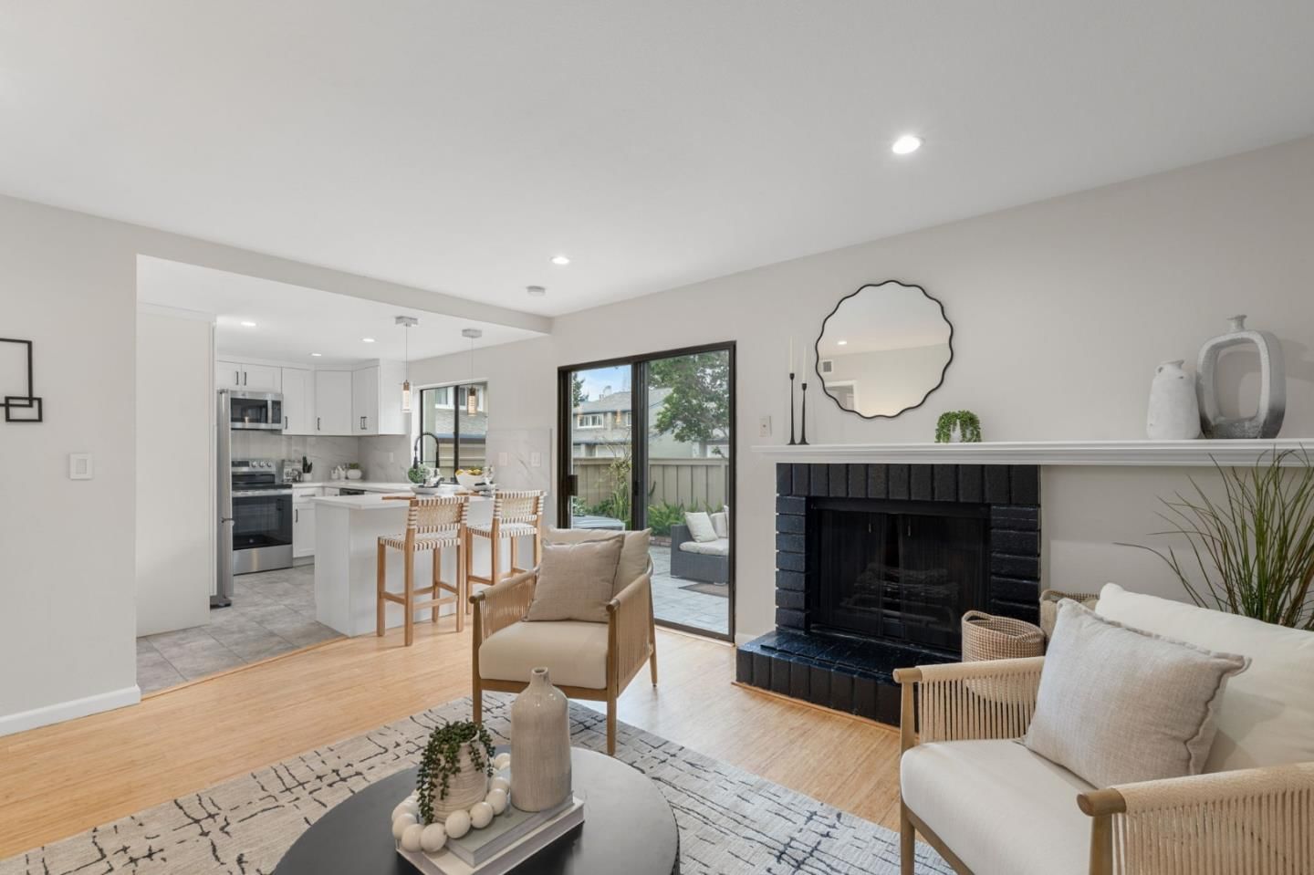 MLS Listing Photo 4