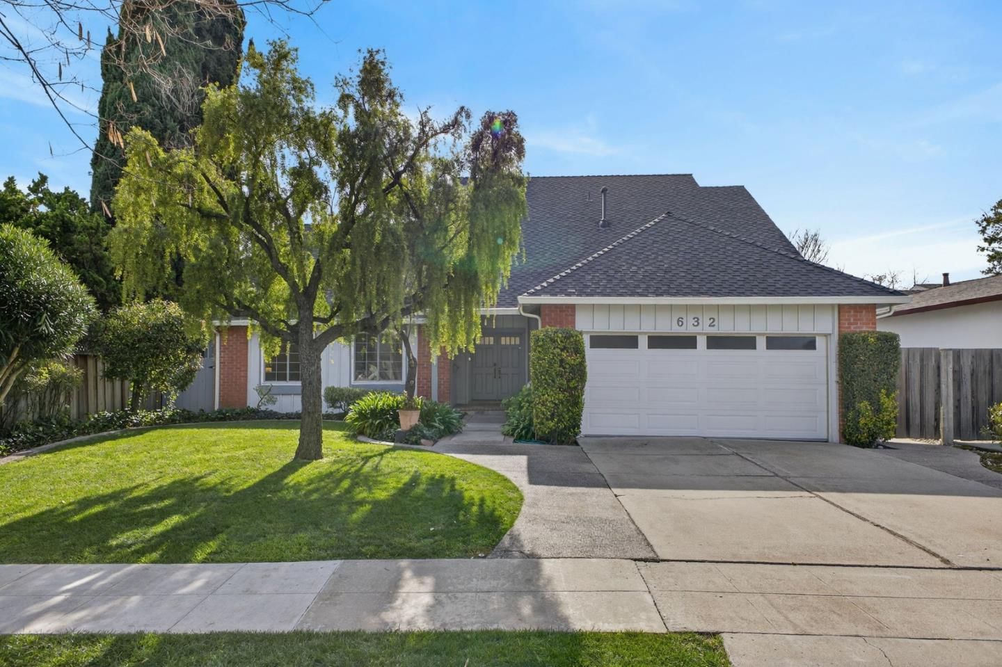 MLS Listing Photo 1