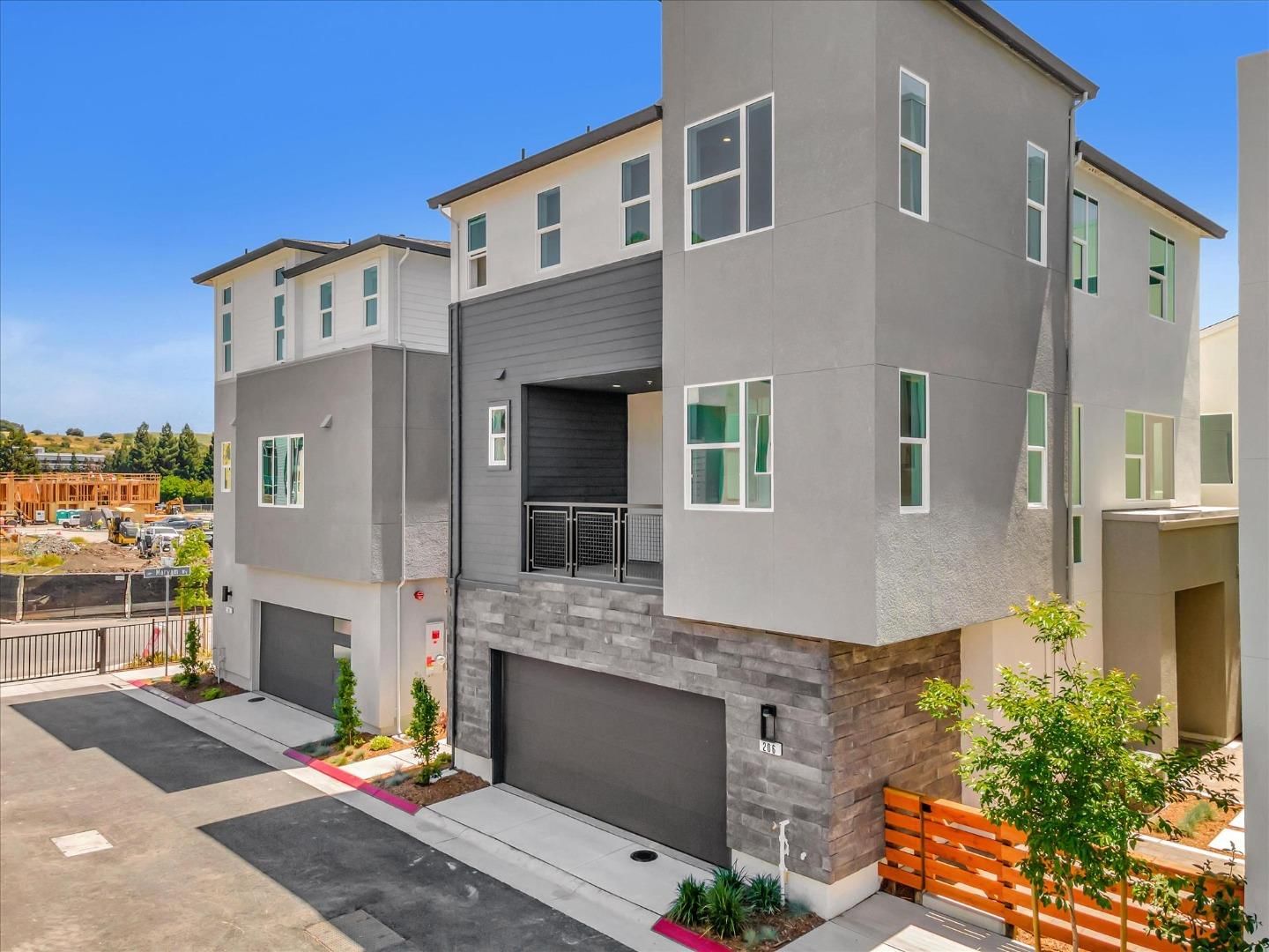 MLS Listing Photo 1