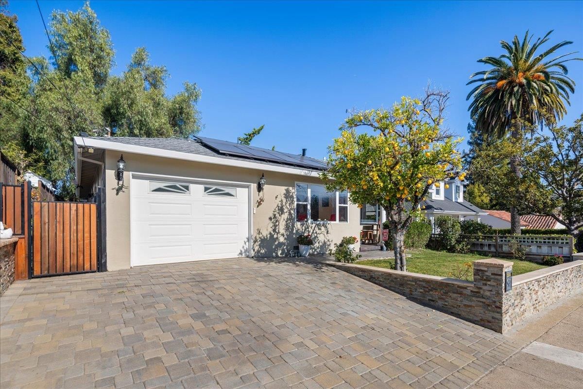 MLS Listing Photo 3